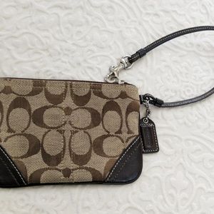 Signature C Coach Wristlet Canvas/Leather (brown)